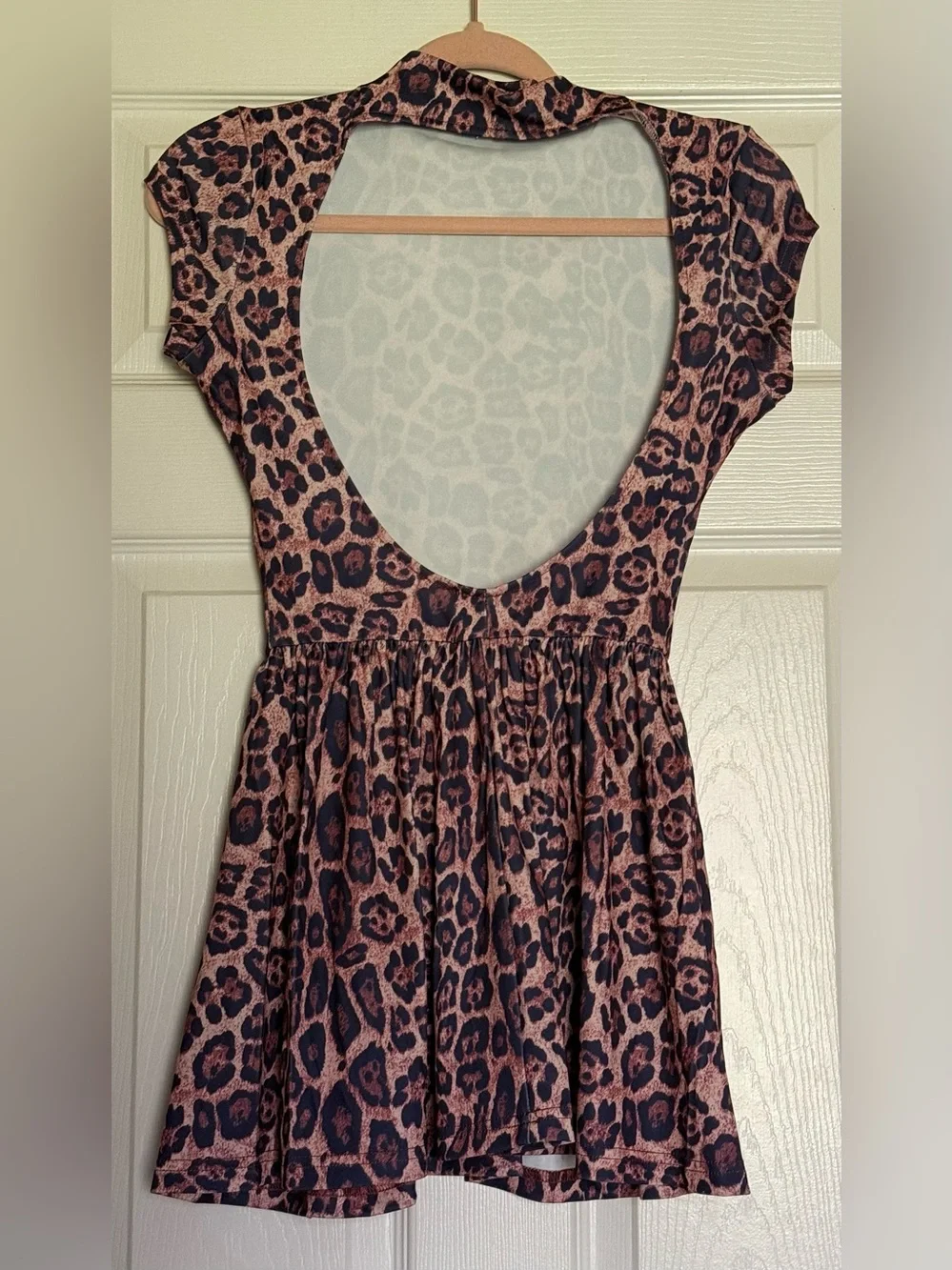 Leopard Print Short Sleeve Open Back Dress - Brown & Black - Picture 3 of 4